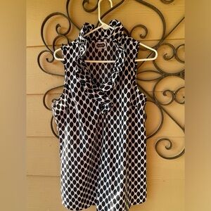Mudpie, sleeveless, Black & White blouse.